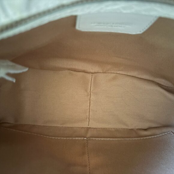 Madeleine Mode Italian Cream Crocodile Leather Shoulder Gold Chain Hardware NWOT - Picture 11 of 12